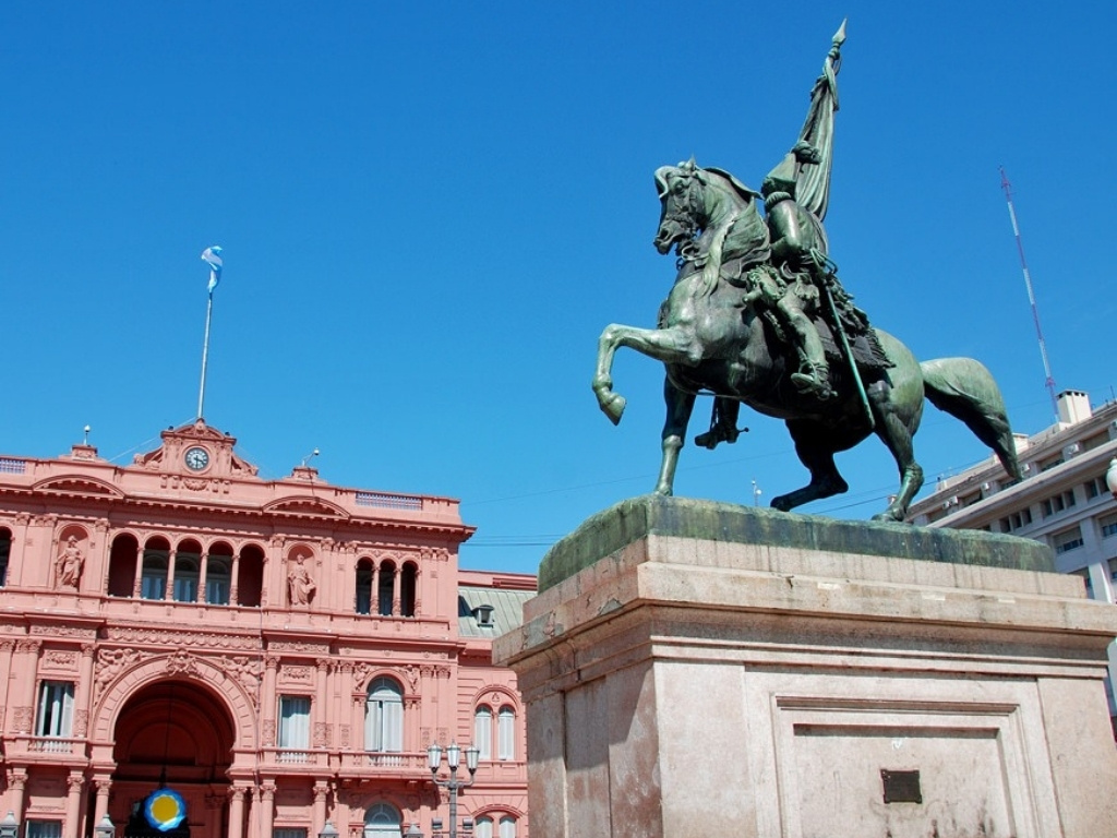 Standbeeld in Buenos Aires, Argentinië - reizen met Explore