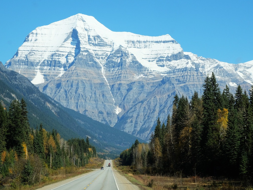 Weg door Mount Robson Provincial Park in British Columbia, Canada – reizen met Explore.