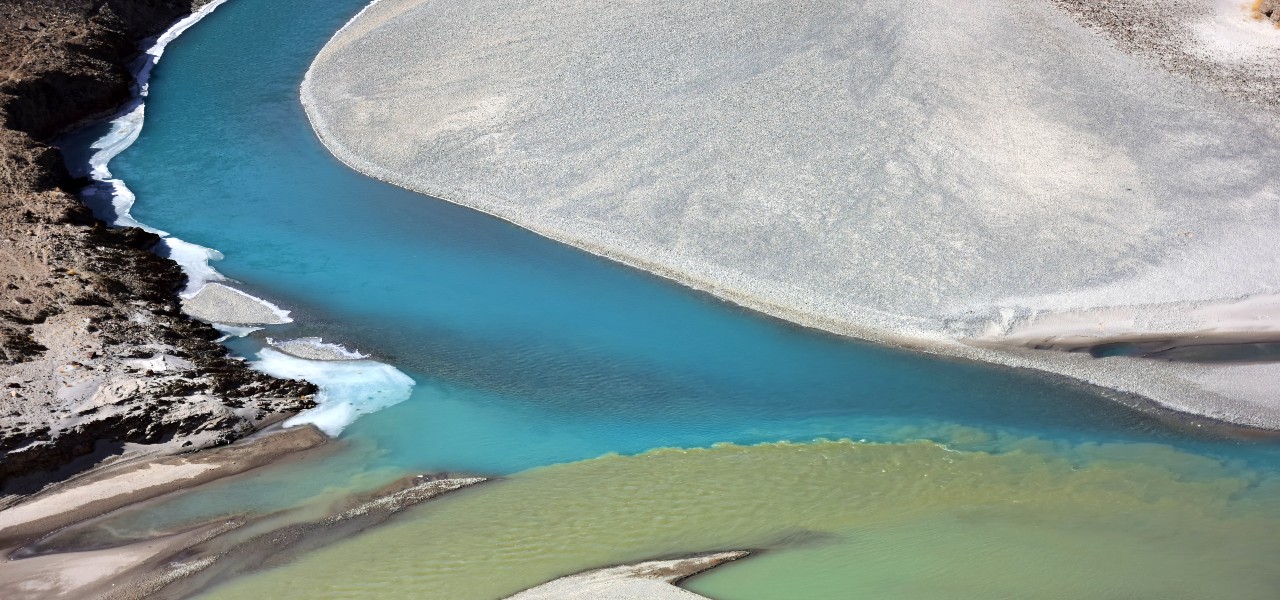 trekking in ladakh, samenvloeiing van de 2 rivieren