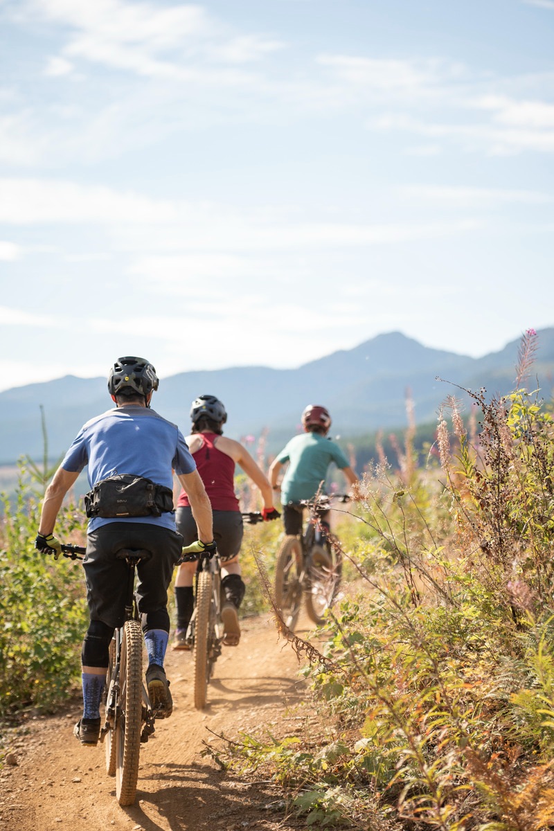 Mountain bikers op Vancouver Island - reizen met Explore