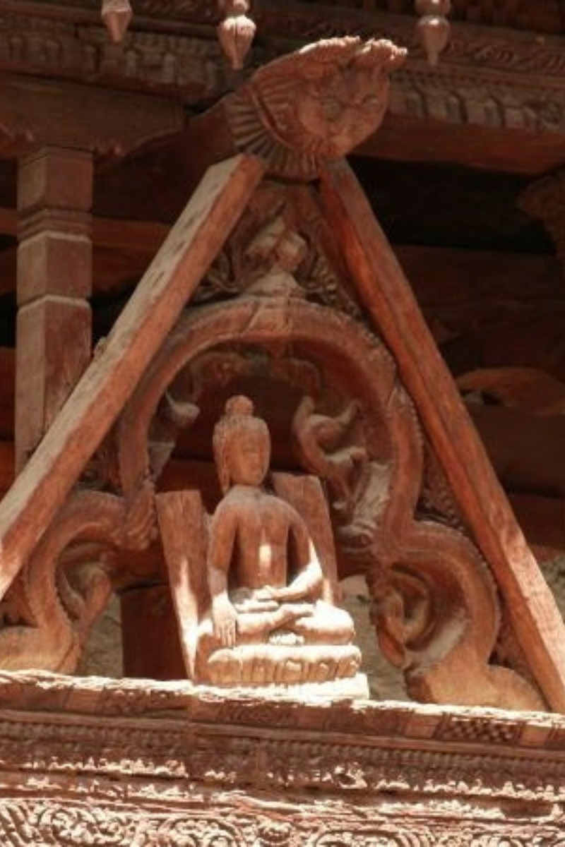 Houtsnijwerk in het Alchi-klooster in Ladakh - reizen met Explore